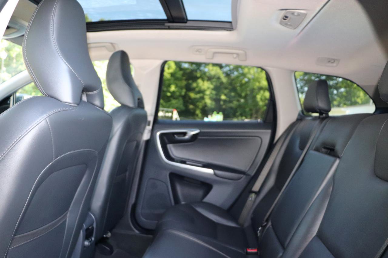 Used 2015 Volvo XC60 T6 Platinum AWD/4WD image 30