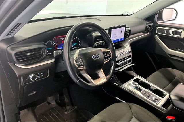 Used 2022 Ford Explorer XLT AWD/4WD image 21