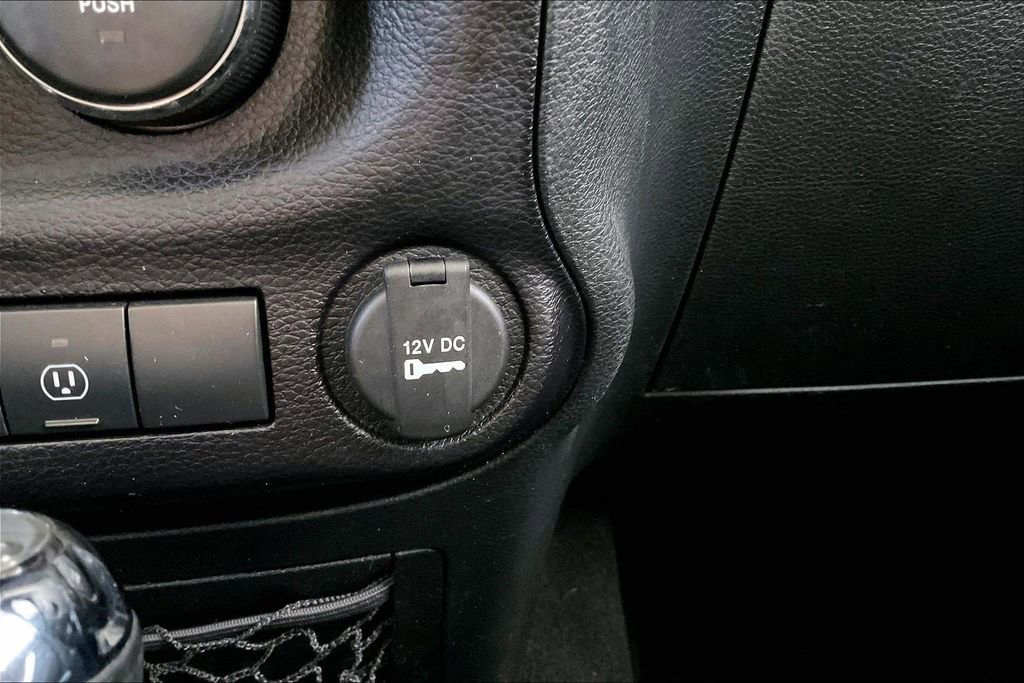 Used 2016 Jeep Wrangler Unlimited Sahara w/ Connectivity Group image 31