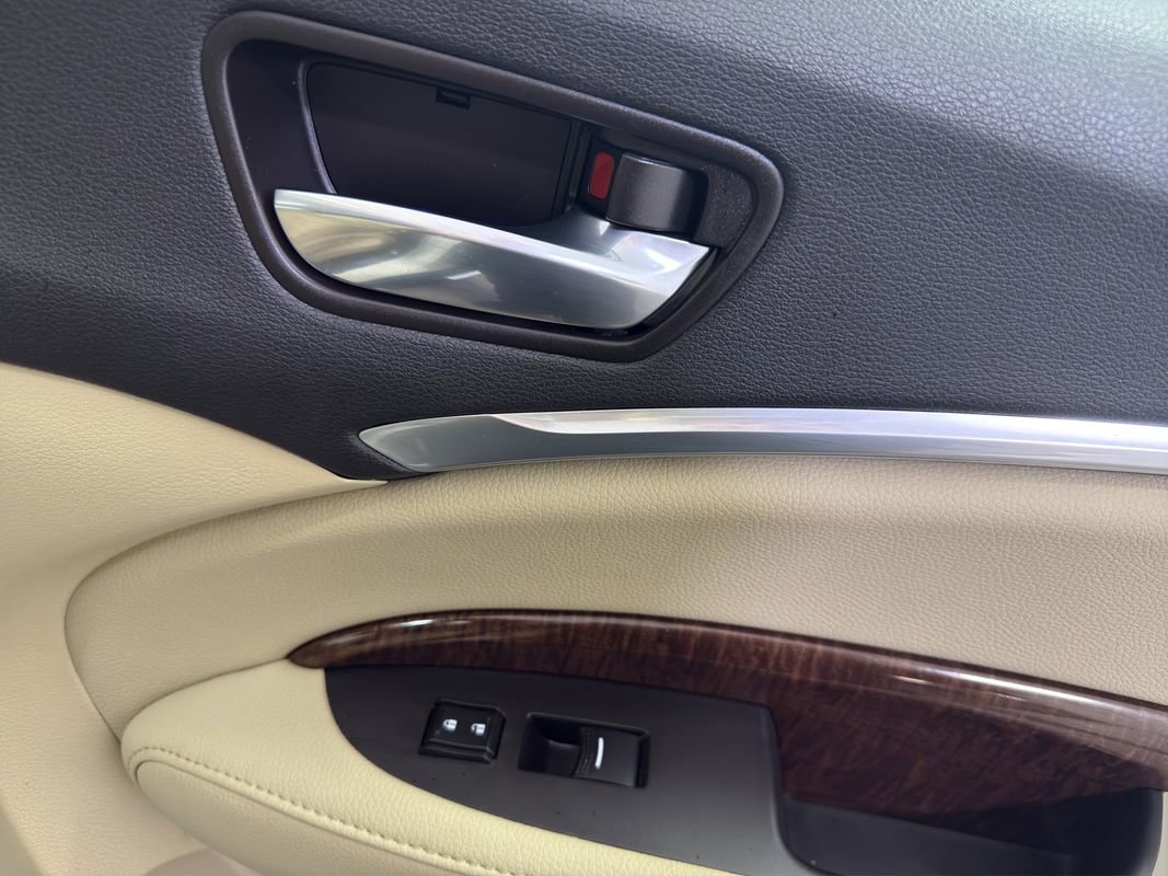 Used 2018 Acura MDX image 17