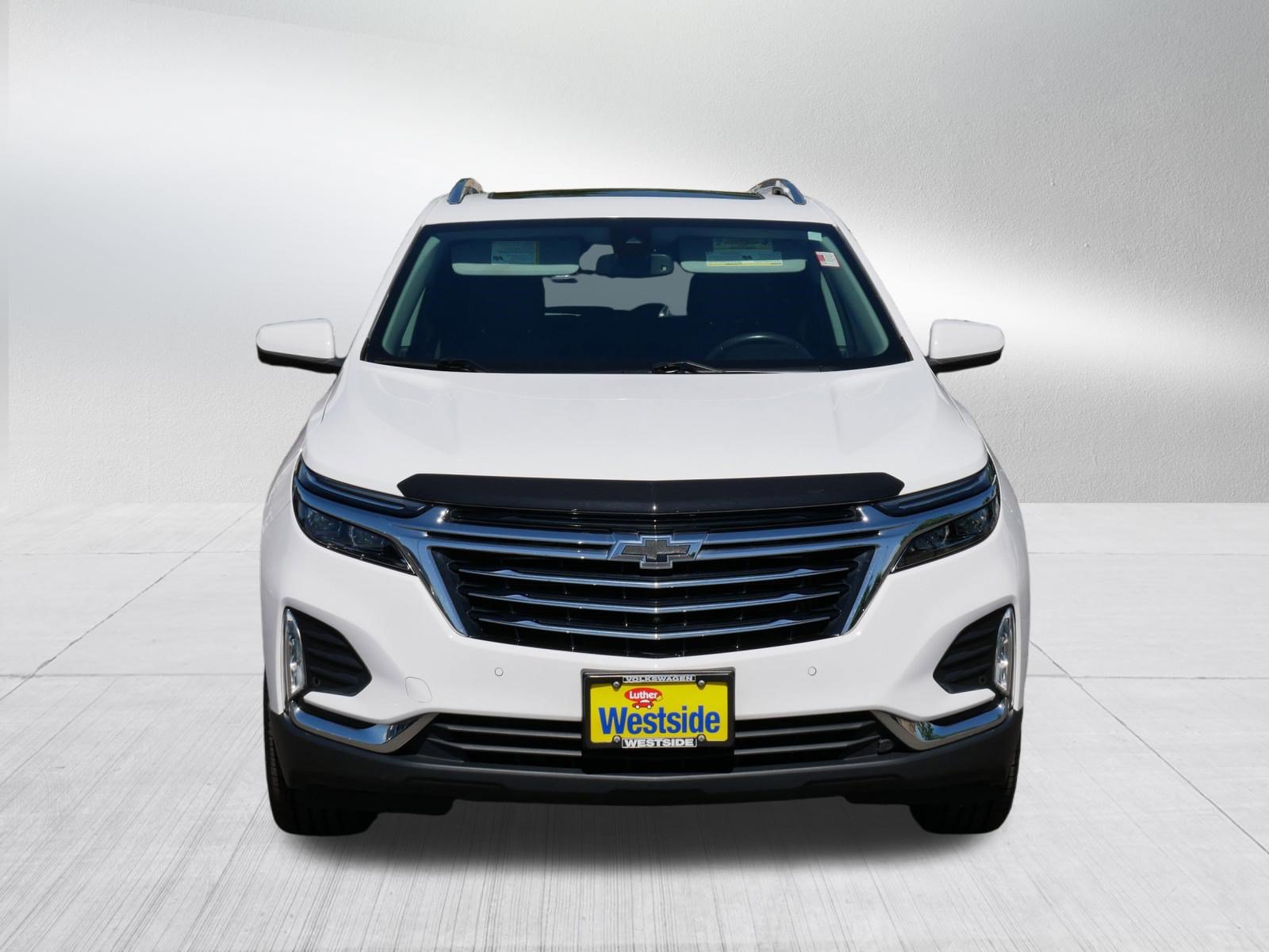 Used 2022 Chevrolet Equinox Premier AWD/4WD image 2