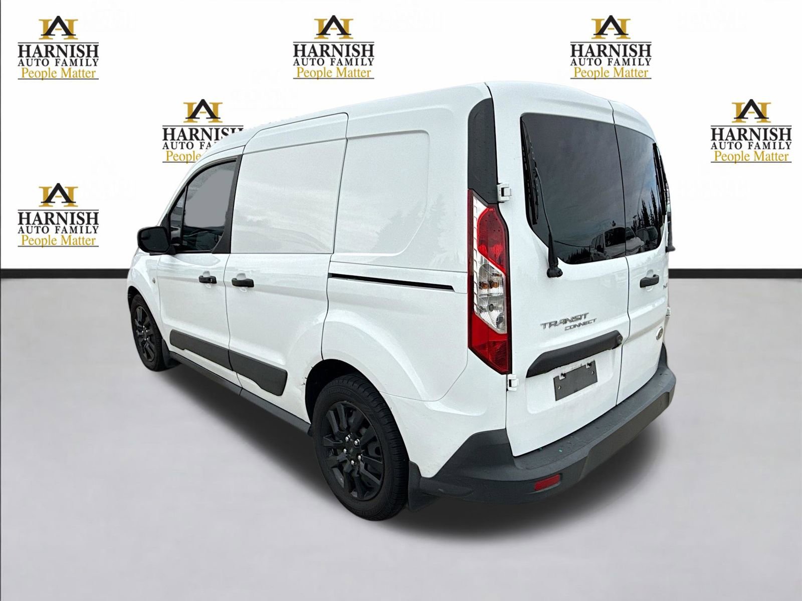 Used 2015 Ford Transit Connect XLT image 3