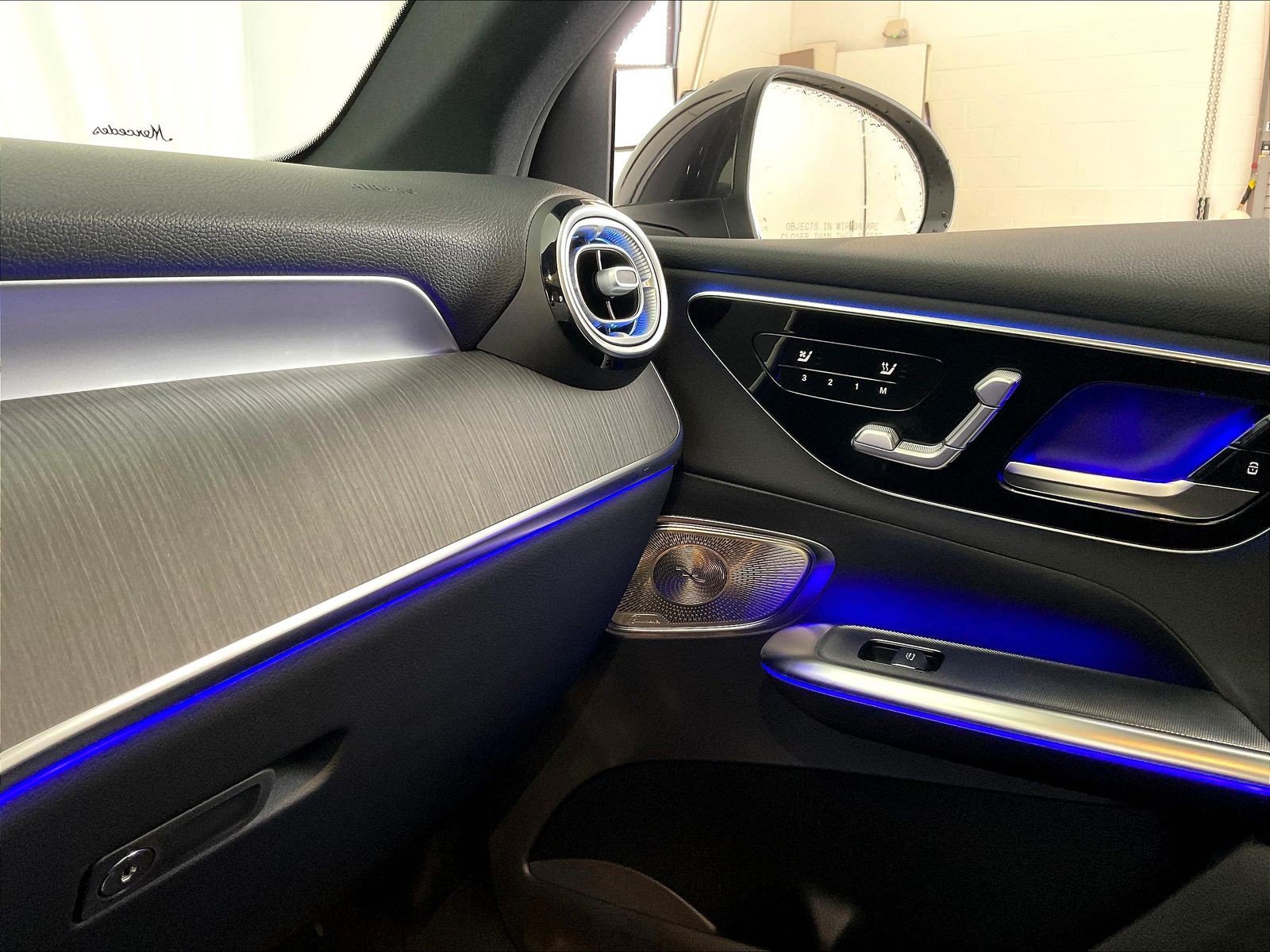 Certified 2026 Mercedes-Benz GLC 300 4MATIC image 37