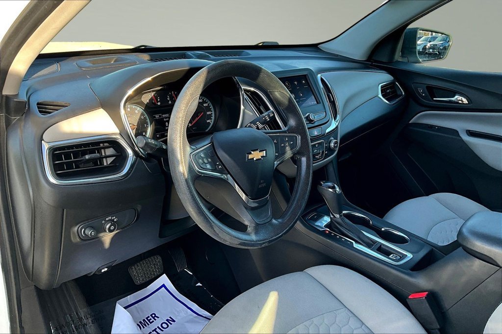 Used 2020 Chevrolet Equinox LS AWD/4WD image 17