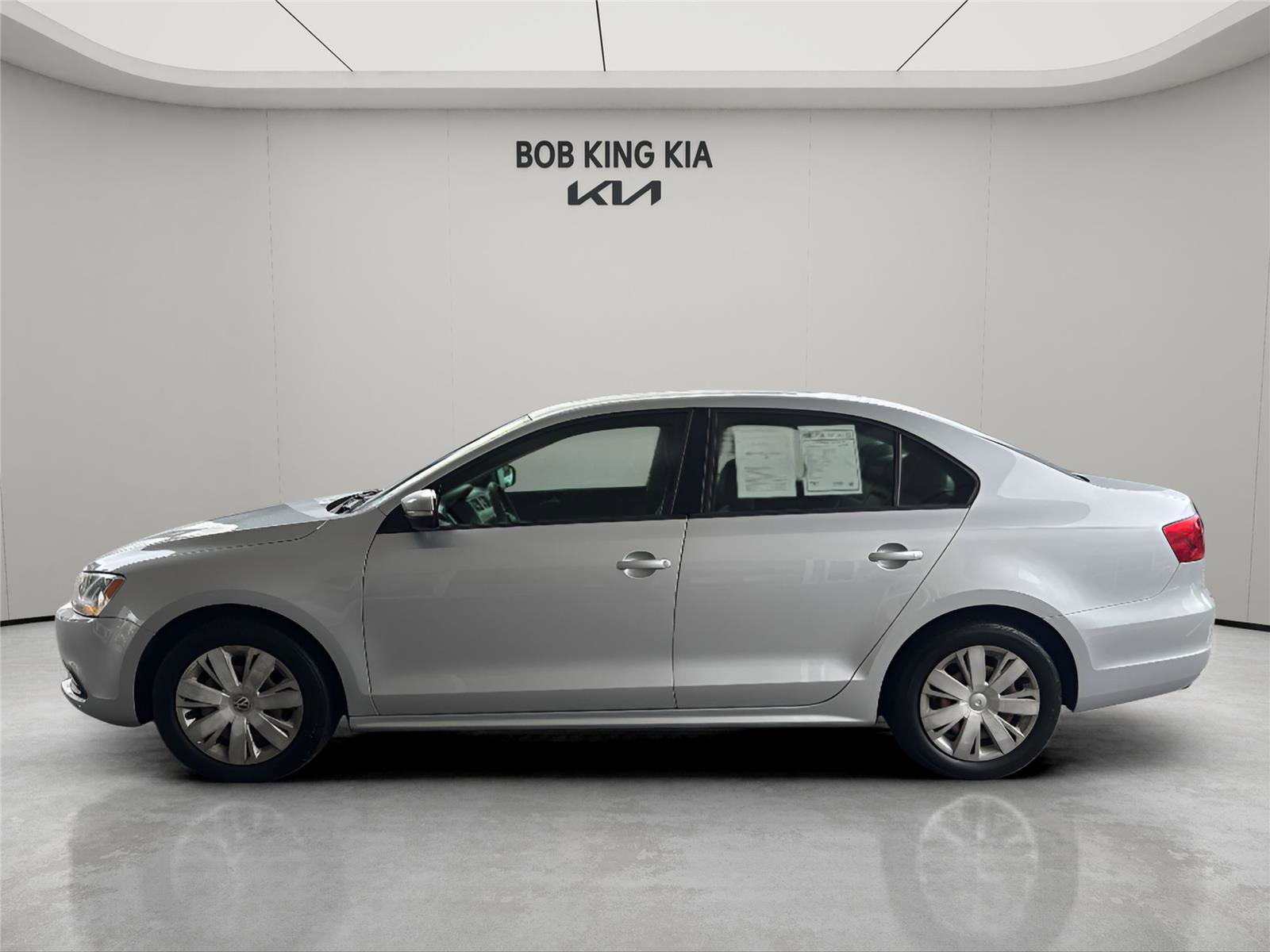 Used 2014 Volkswagen Jetta SE FWD image 2