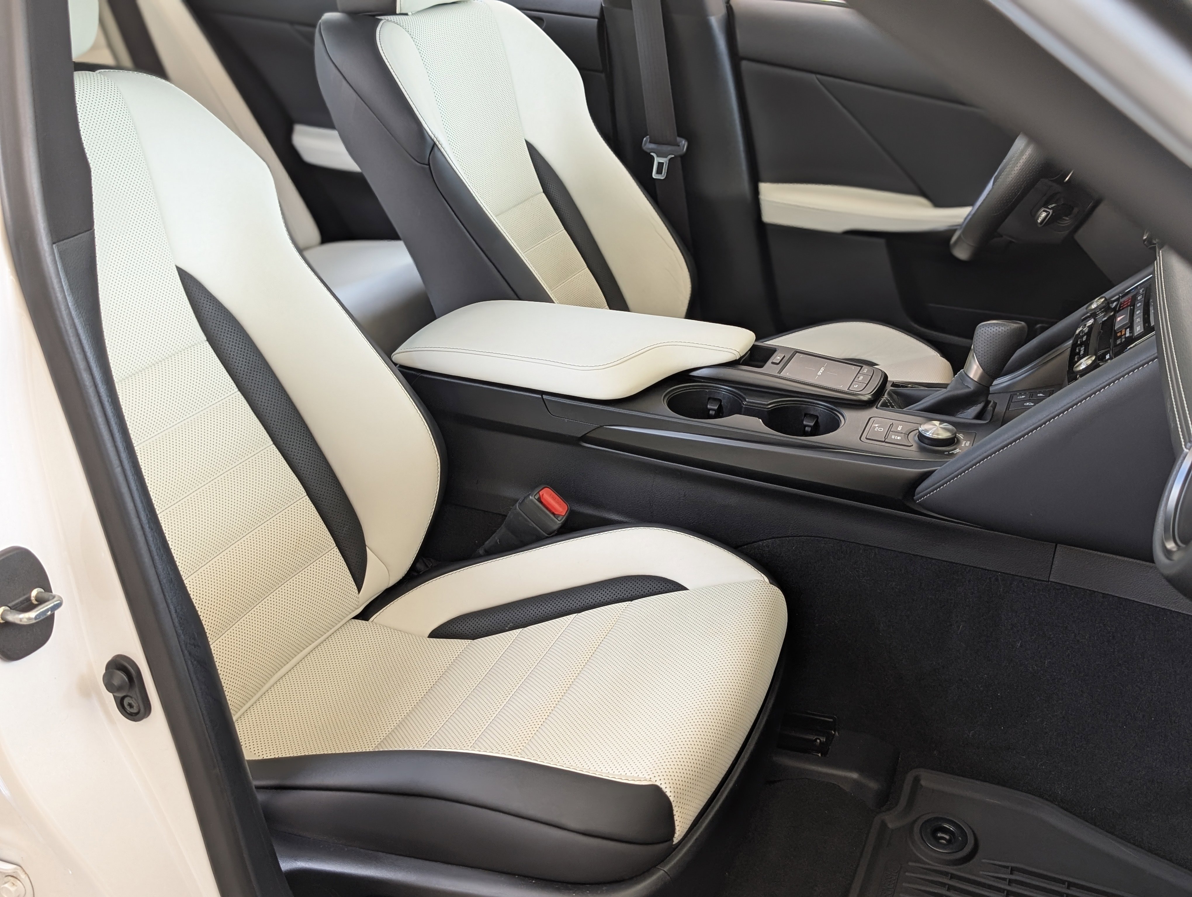 Used 2025 Lexus IS 350 F Sport RWD image 21