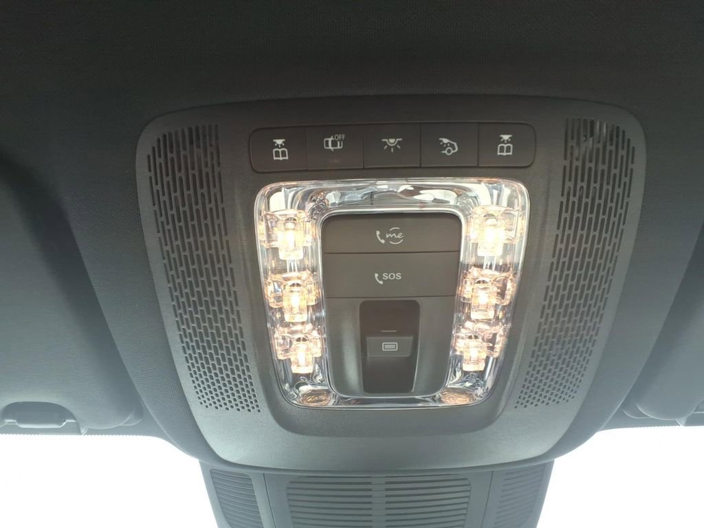 Used 2025 Mercedes-Benz GLS 450 4MATIC image 27