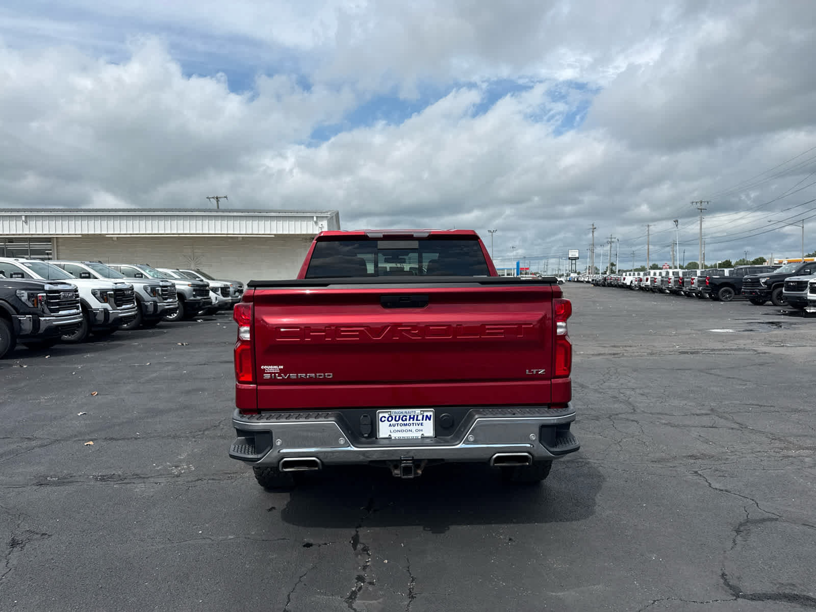 Certified 2021 Chevrolet Silverado 1500 LTZ w/ Z71 Off-Road Package AWD/4WD image 4