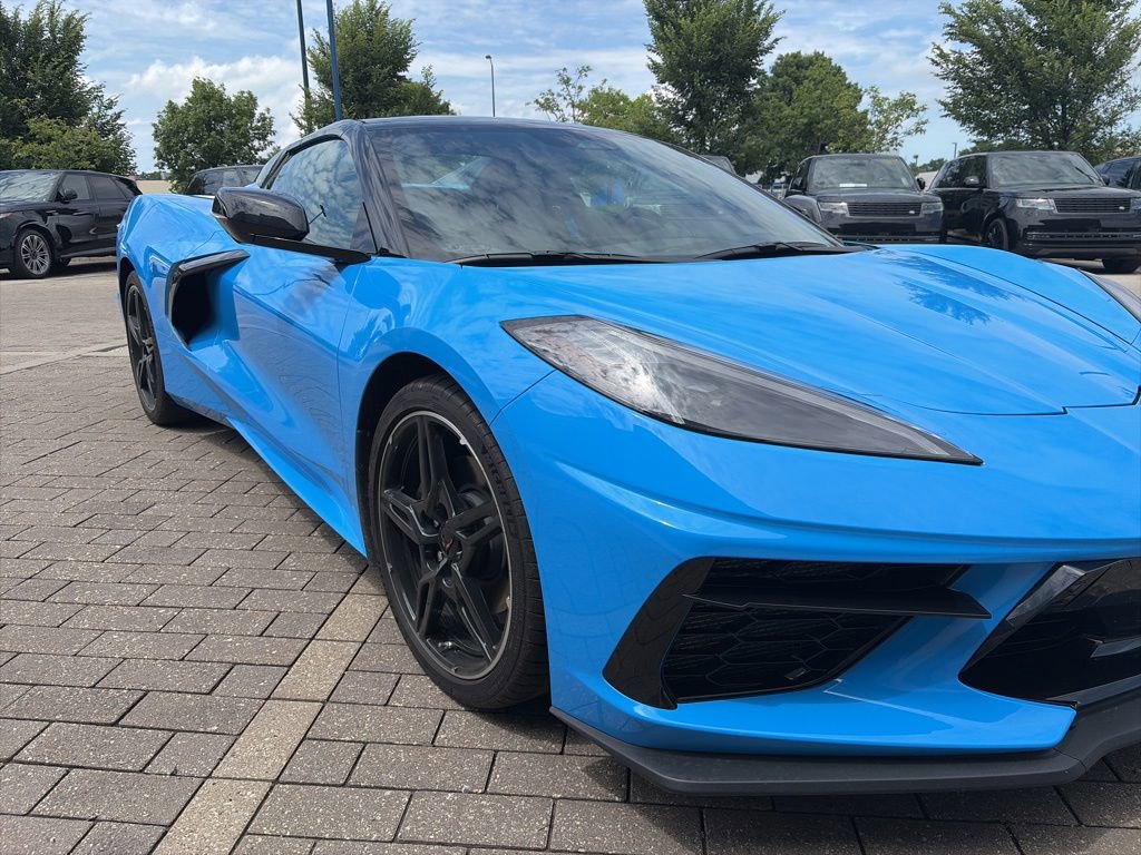 Used 2025 Chevrolet Corvette Stingray Preferred Conv w/ Stealth Interior Trim Package RWD image 4