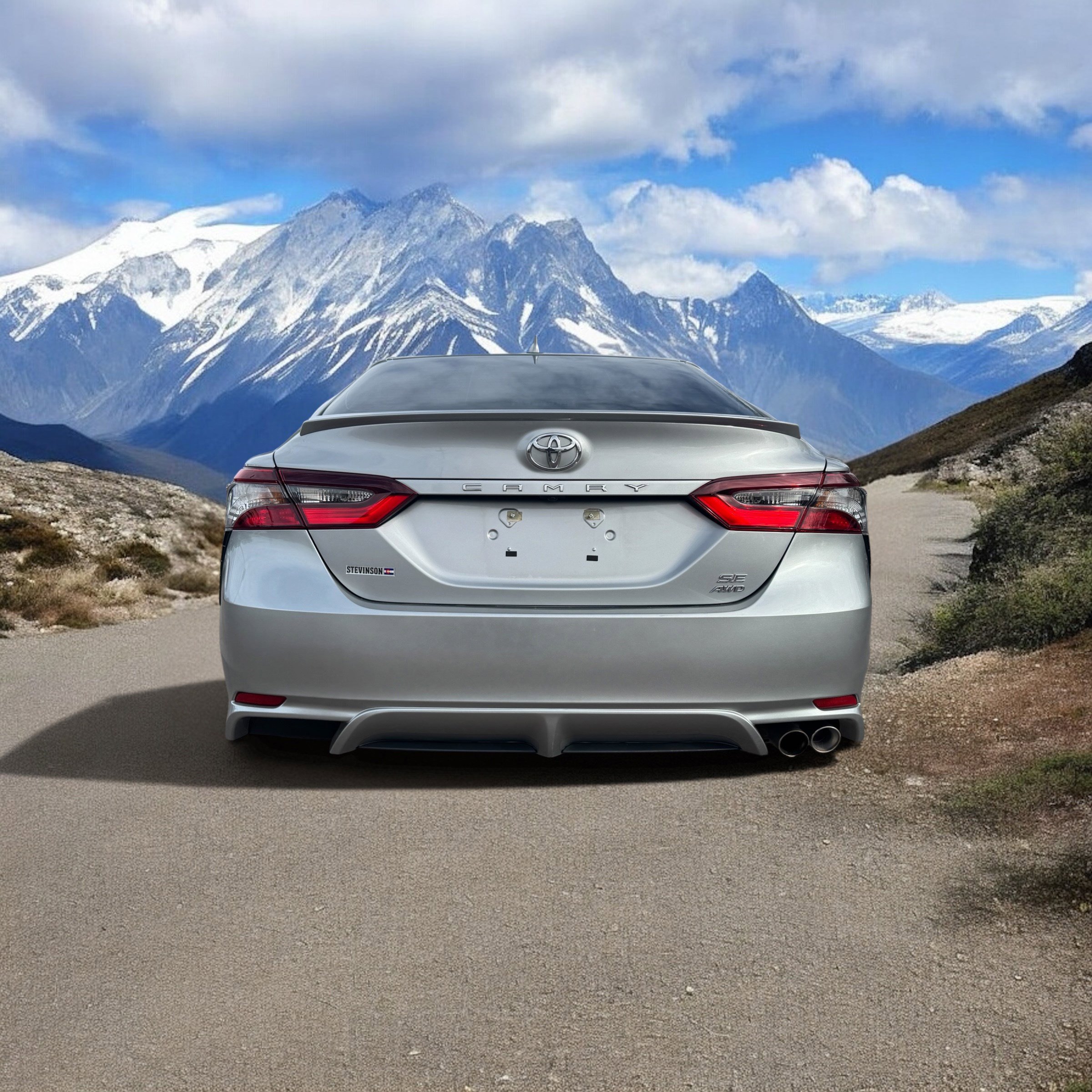 Used 2024 Toyota Camry SE image 4