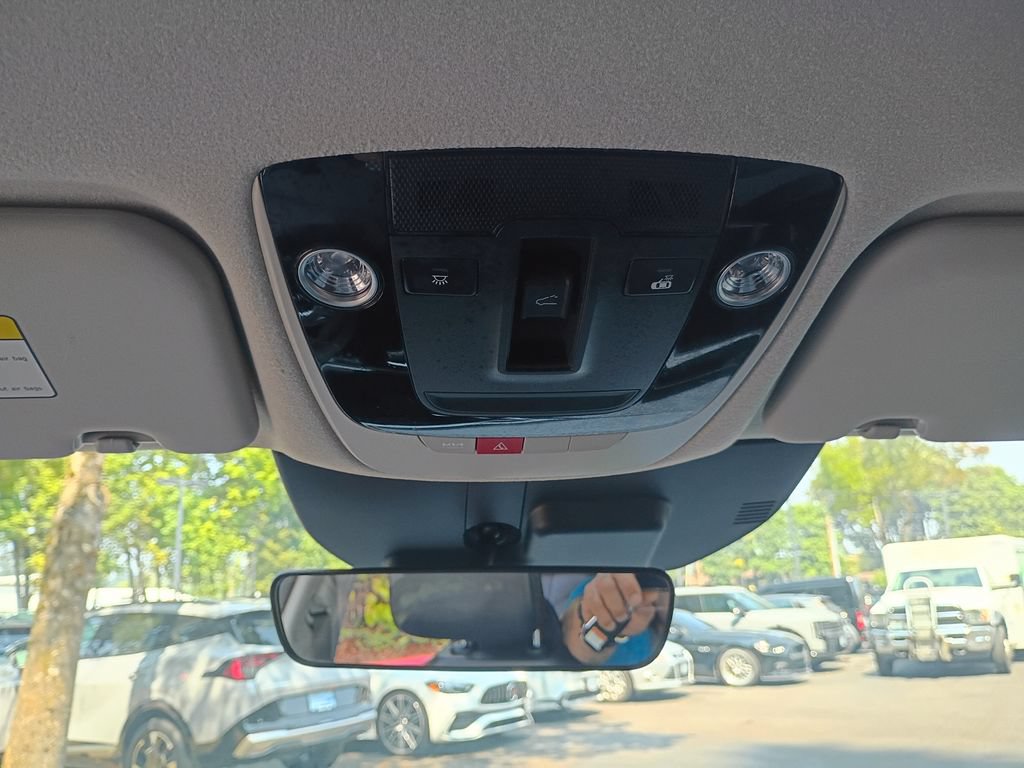 Certified 2025 Kia Niro FWD image 20