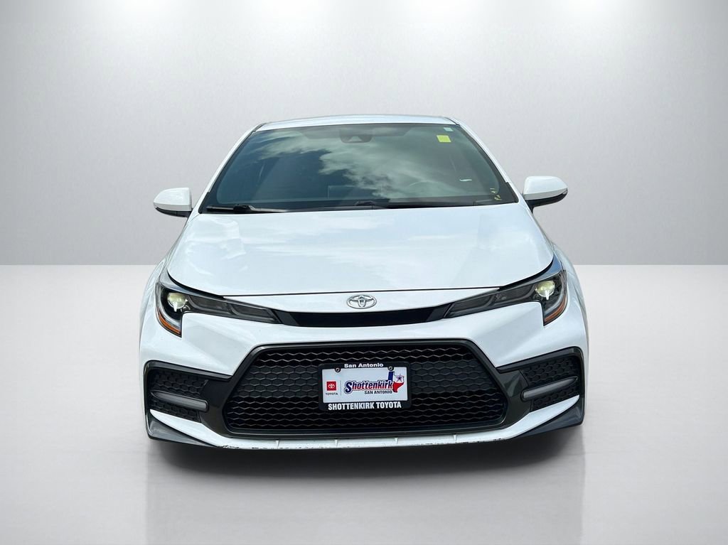 Used 2021 Toyota Corolla SE image 2