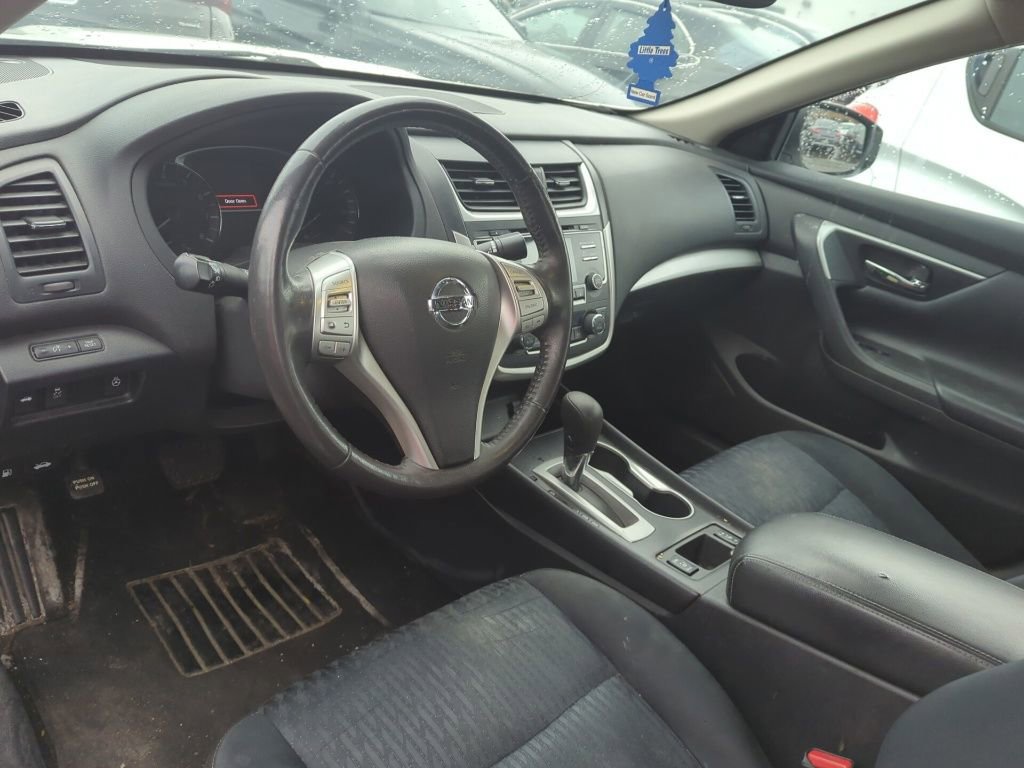 Used 2017 Nissan Altima 2.5 SV w/ Convenience Package image 8