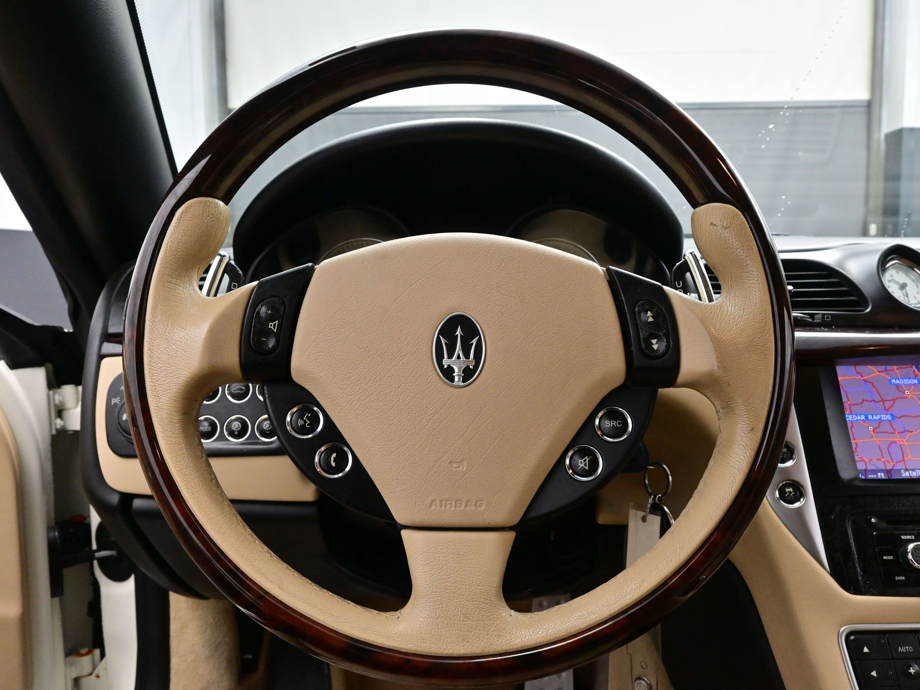 Used 2013 Maserati GranTurismo Sport image 16