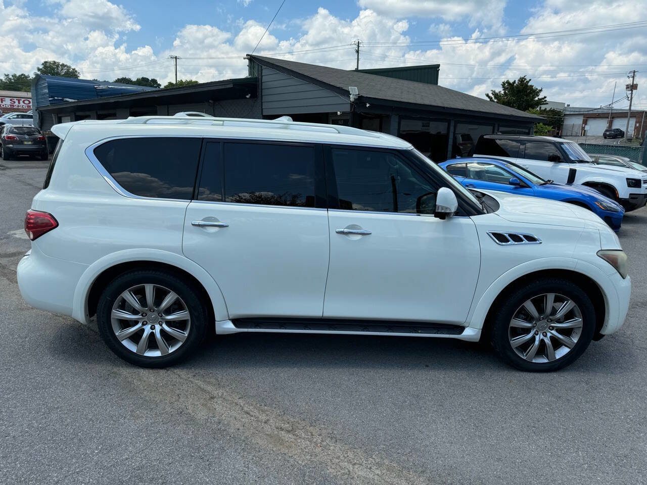 Used 2013 INFINITI QX56 2WD w/ Deluxe Touring Pkg image 34