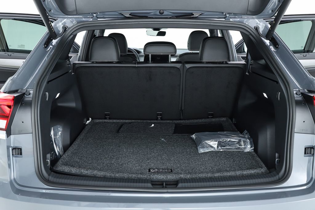 New 2026 Volkswagen Atlas Cross Sport SE FWD image 67
