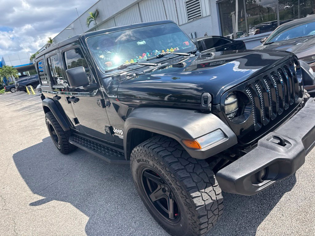 Used 2019 Jeep Wrangler Unlimited Sport S AWD/4WD image 3