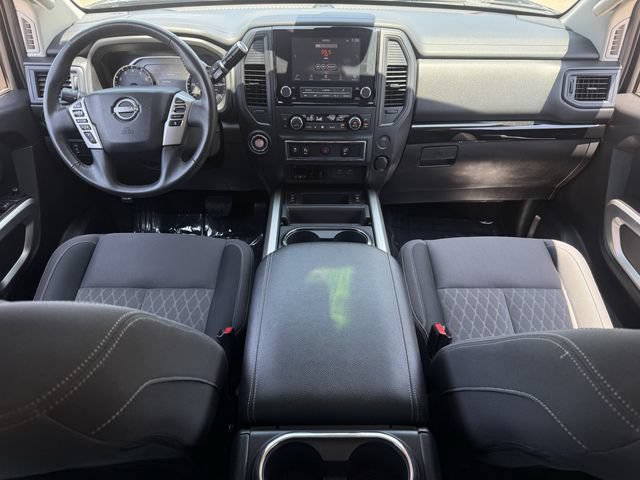 Used 2024 Nissan Titan SV w/ SV Convenience Package RWD image 11