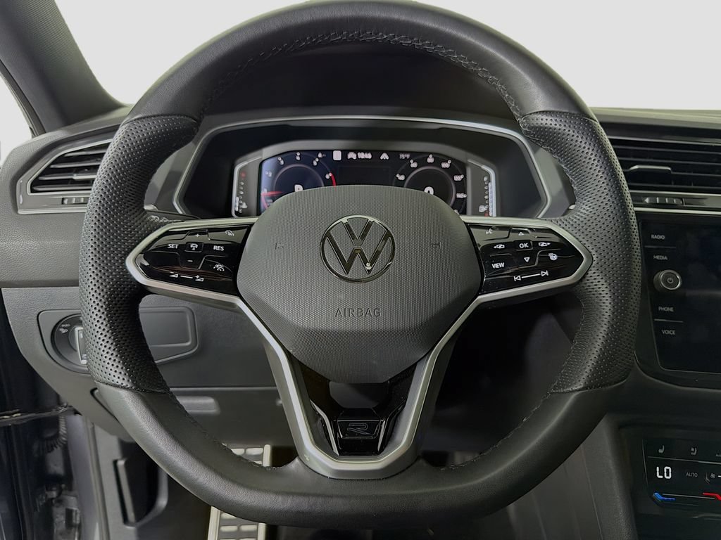 Used 2024 Volkswagen Tiguan SEL R-Line AWD/4WD image 13