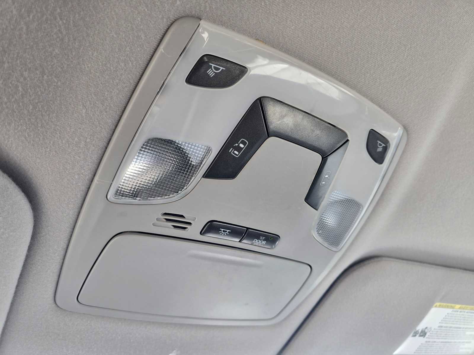 Used 2012 Toyota Sienna LE image 30