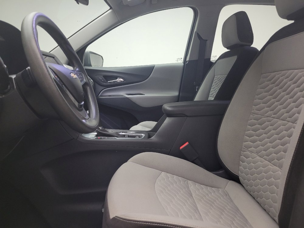Used 2020 Chevrolet Equinox LS FWD image 17