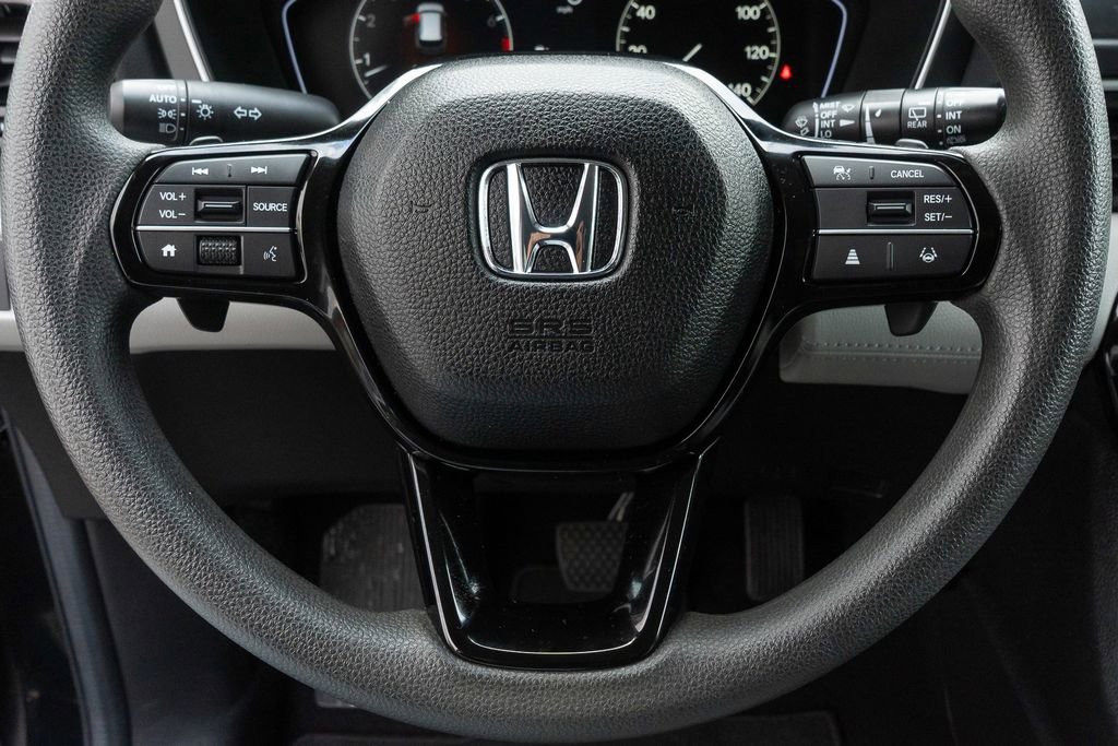 Certified 2023 Honda Pilot LX image 24