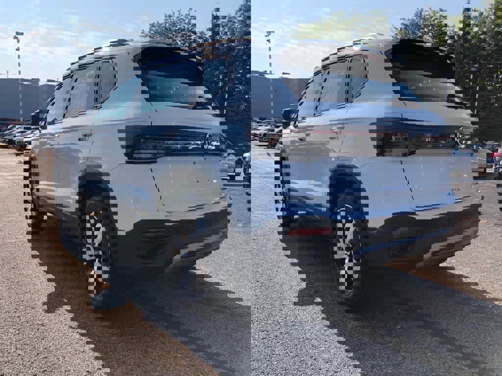 New 2025 Volkswagen Taos S image 4