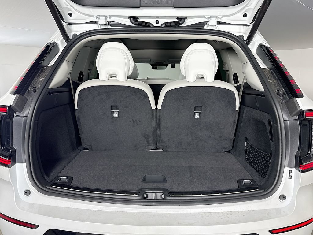 New 2025 Volvo EX90 Plus image 26
