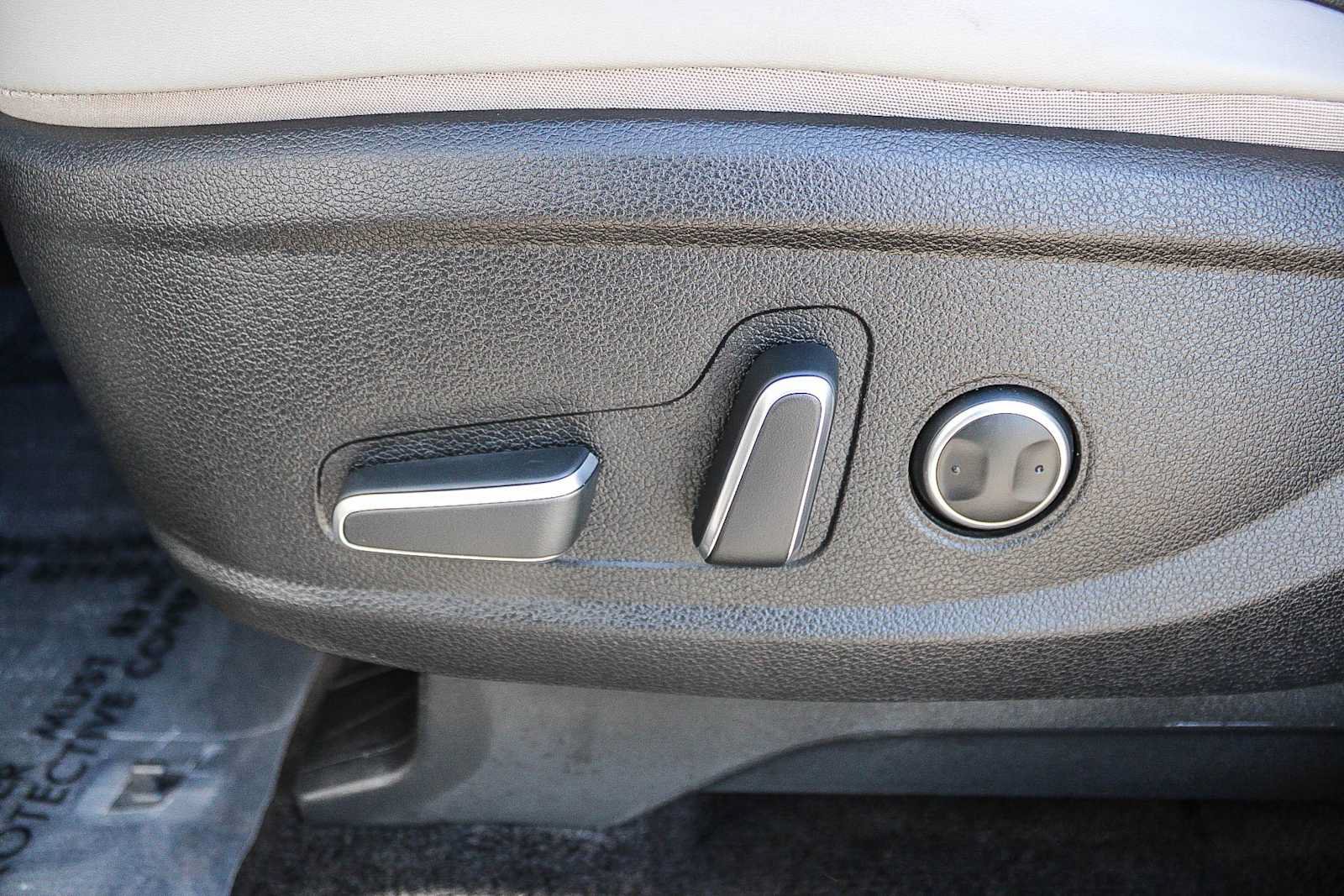 Used 2025 Hyundai Palisade SEL FWD image 21