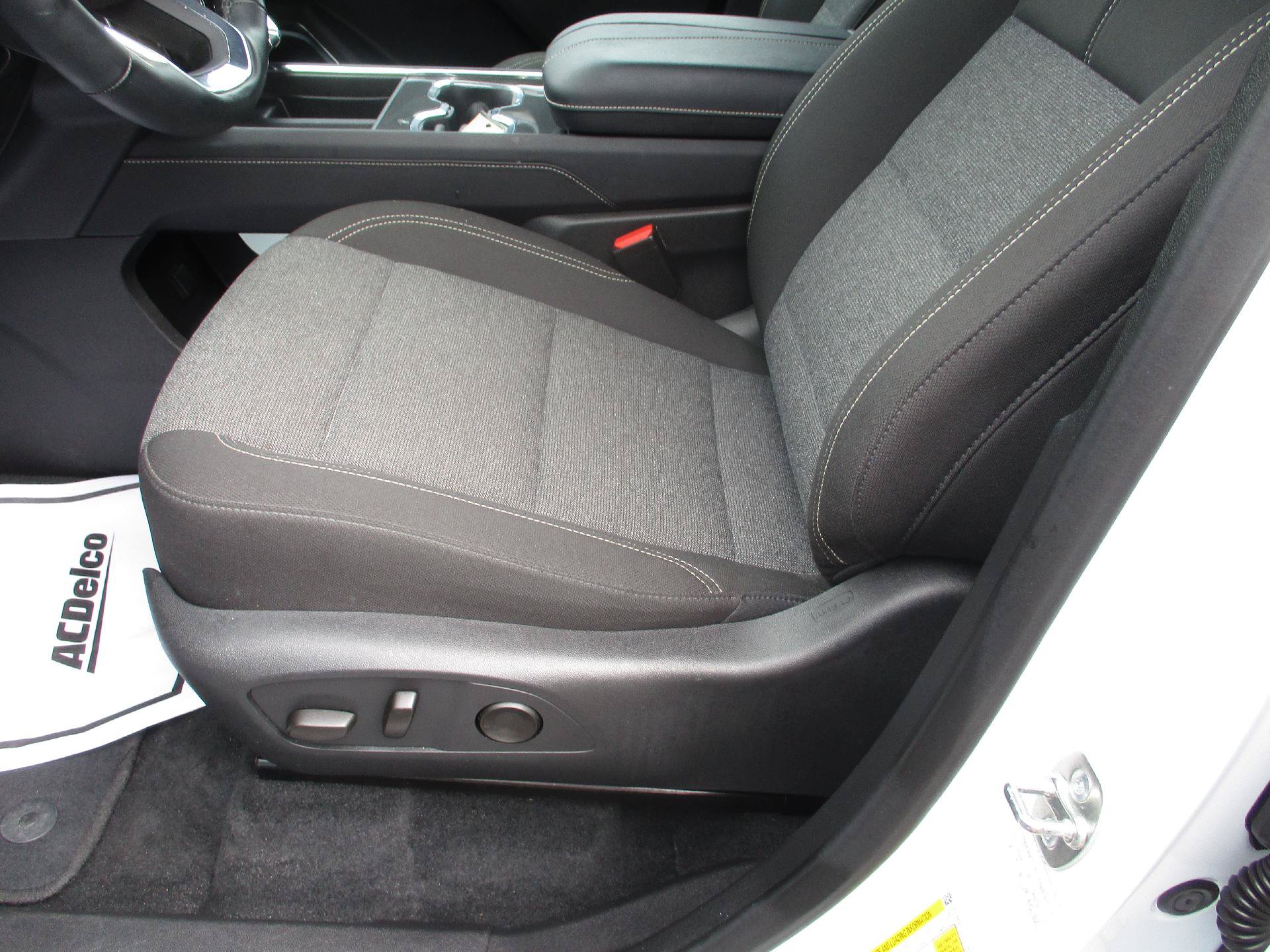 Used 2025 GMC Acadia Elevation FWD image 11