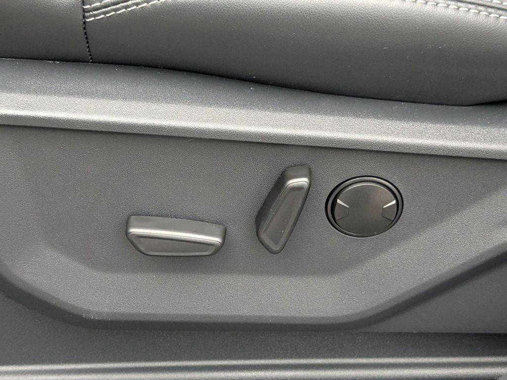 New 2026 Ford Expedition Platinum w/ Stealth Appearance Package image 21