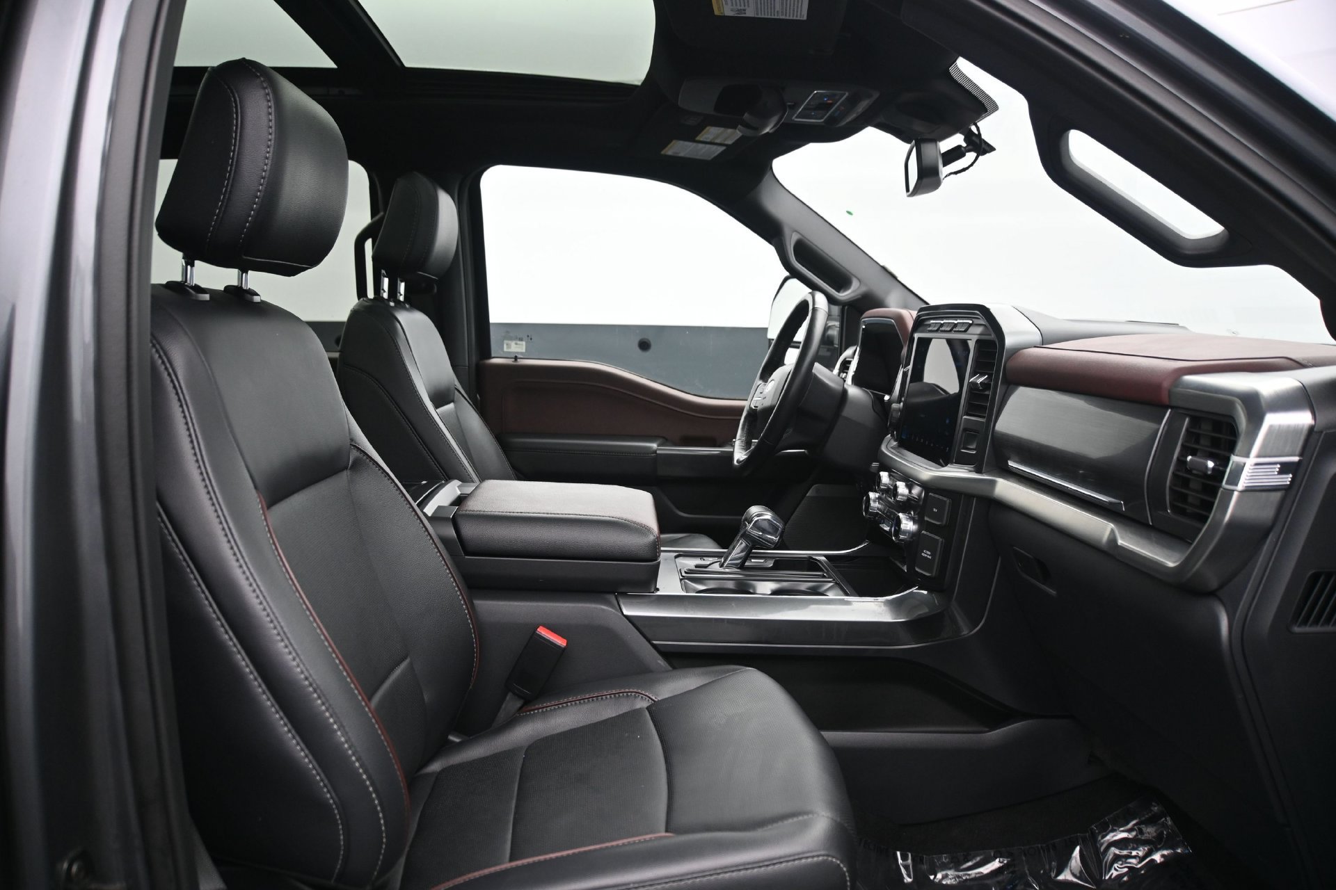 Used 2023 Ford F150 Lariat w/ Equipment Group 502A High AWD/4WD image 13