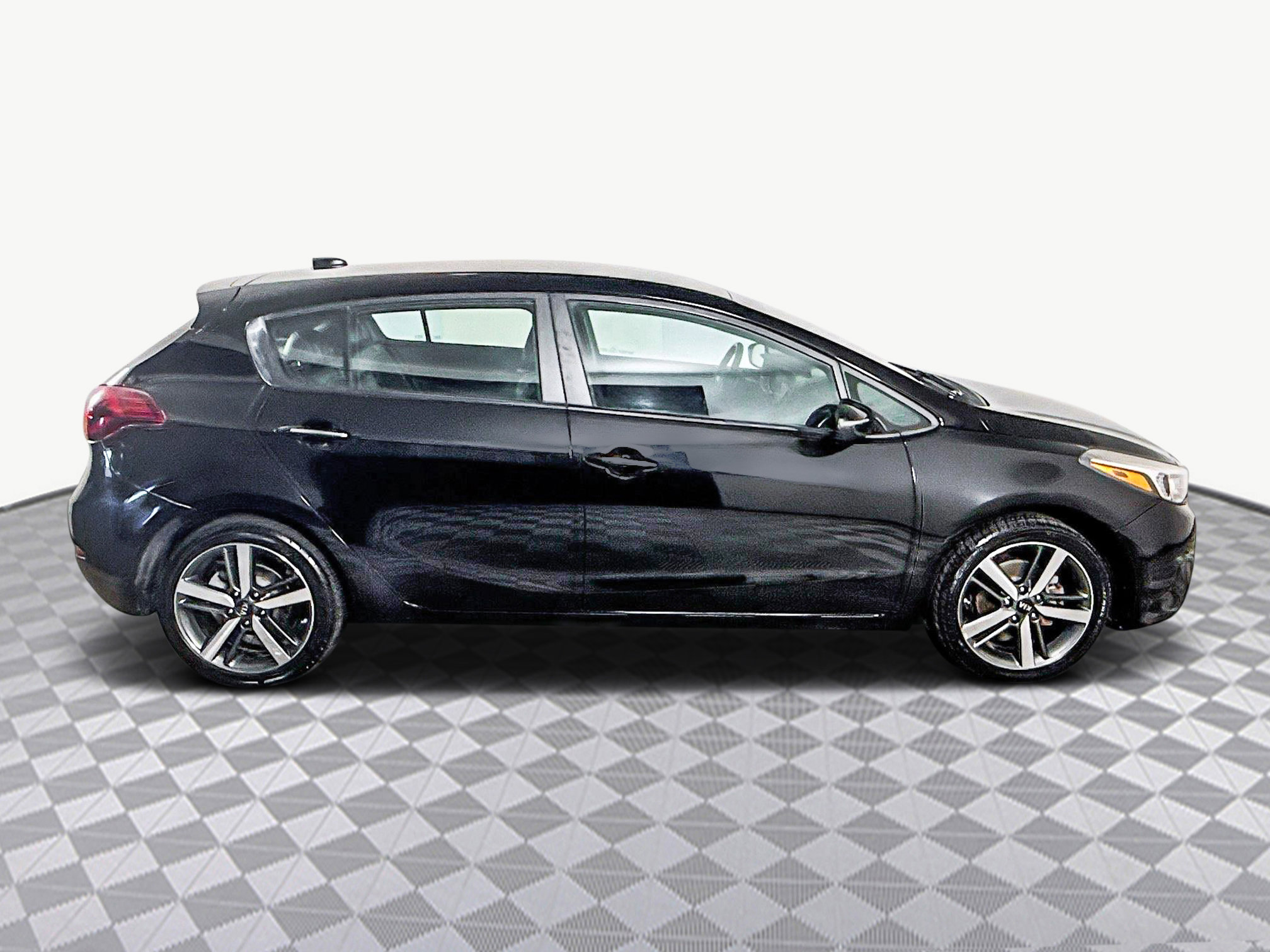 Used 2017 Kia Forte EX image 11