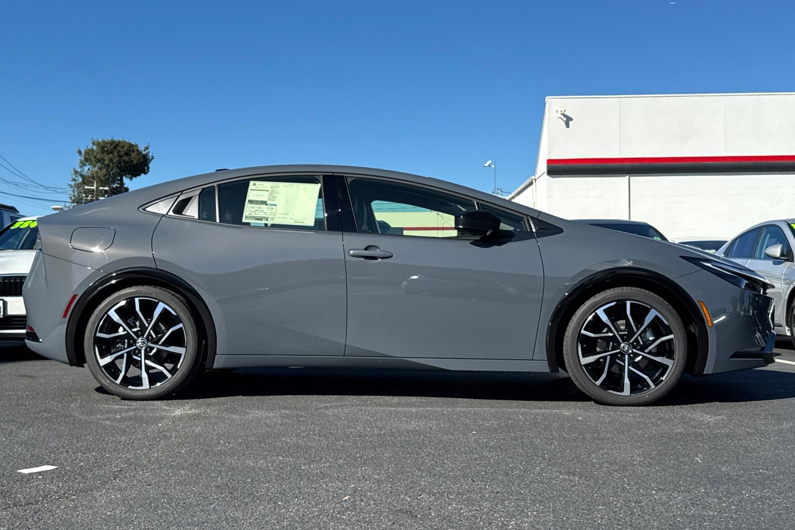 New 2026 Toyota Prius Plug-In Hybrid image 9