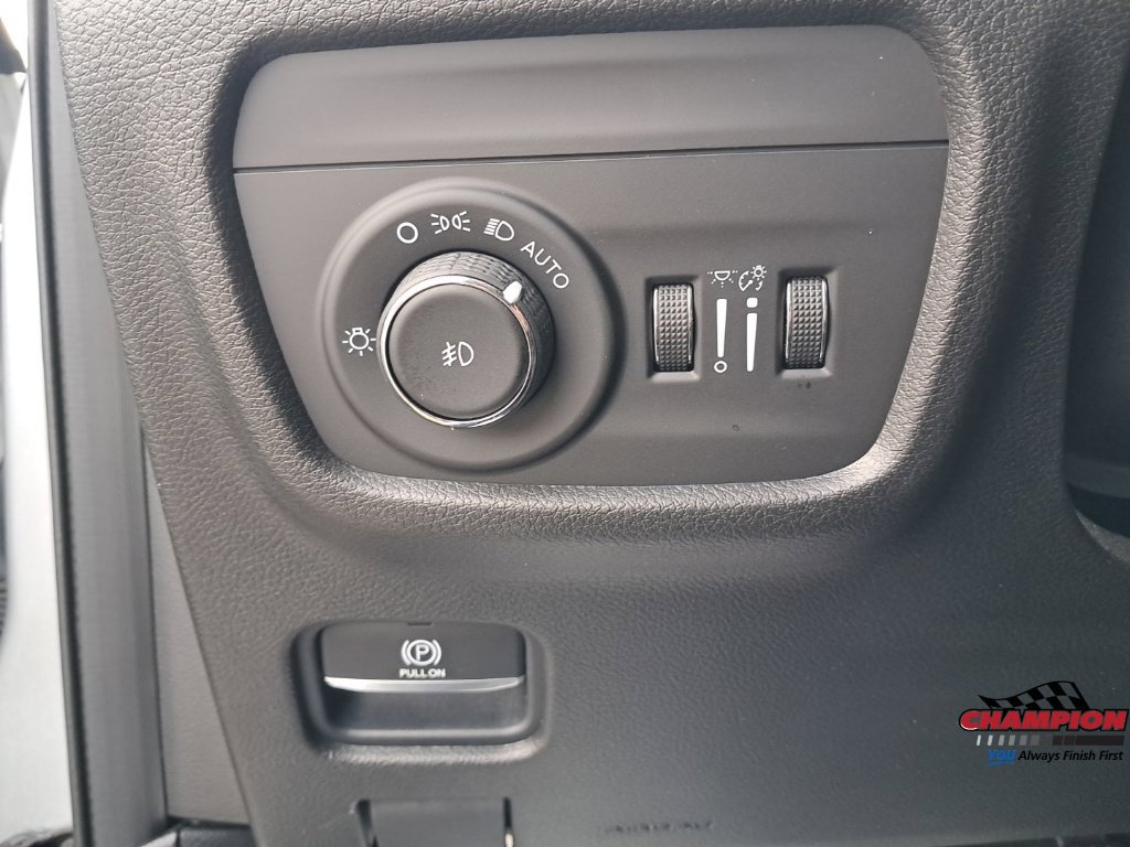 Used 2021 Jeep Grand Cherokee L Limited AWD/4WD image 29