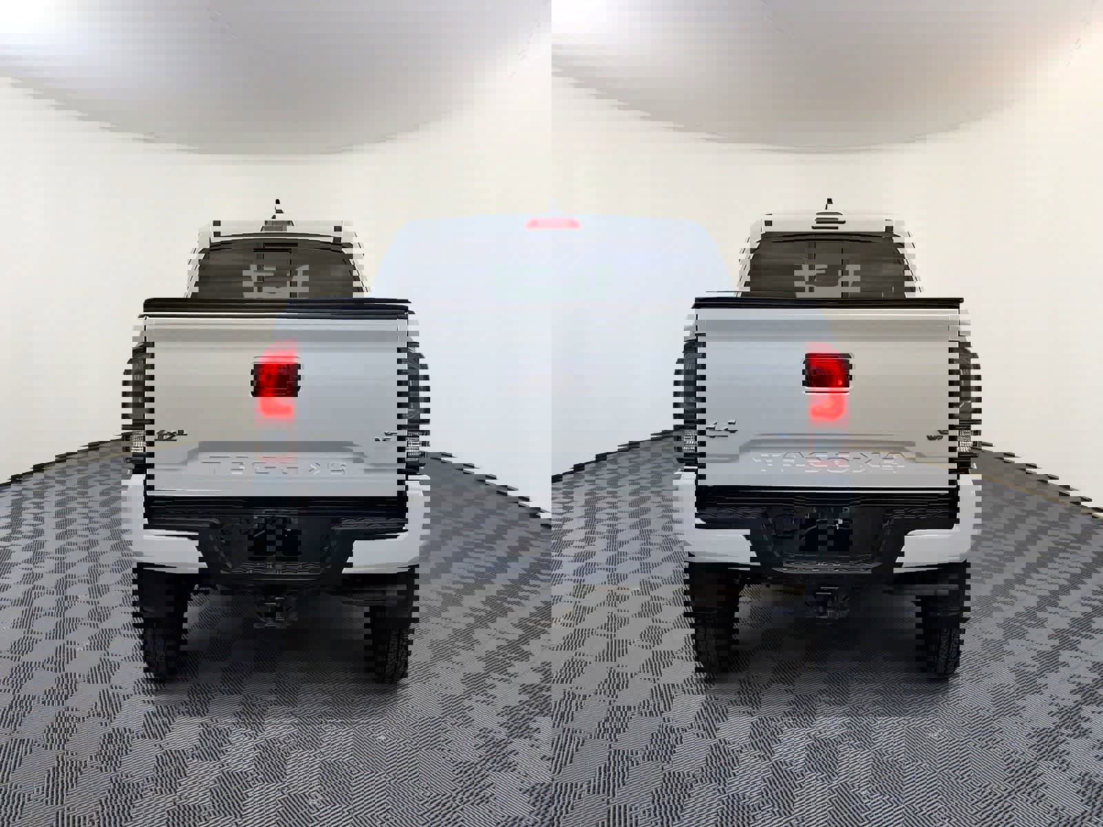 Used 2022 Toyota Tacoma SR5 image 7