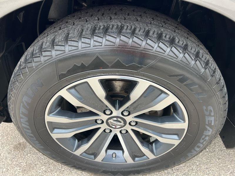 Used 2020 Nissan Armada SL w/ Premium Package image 21