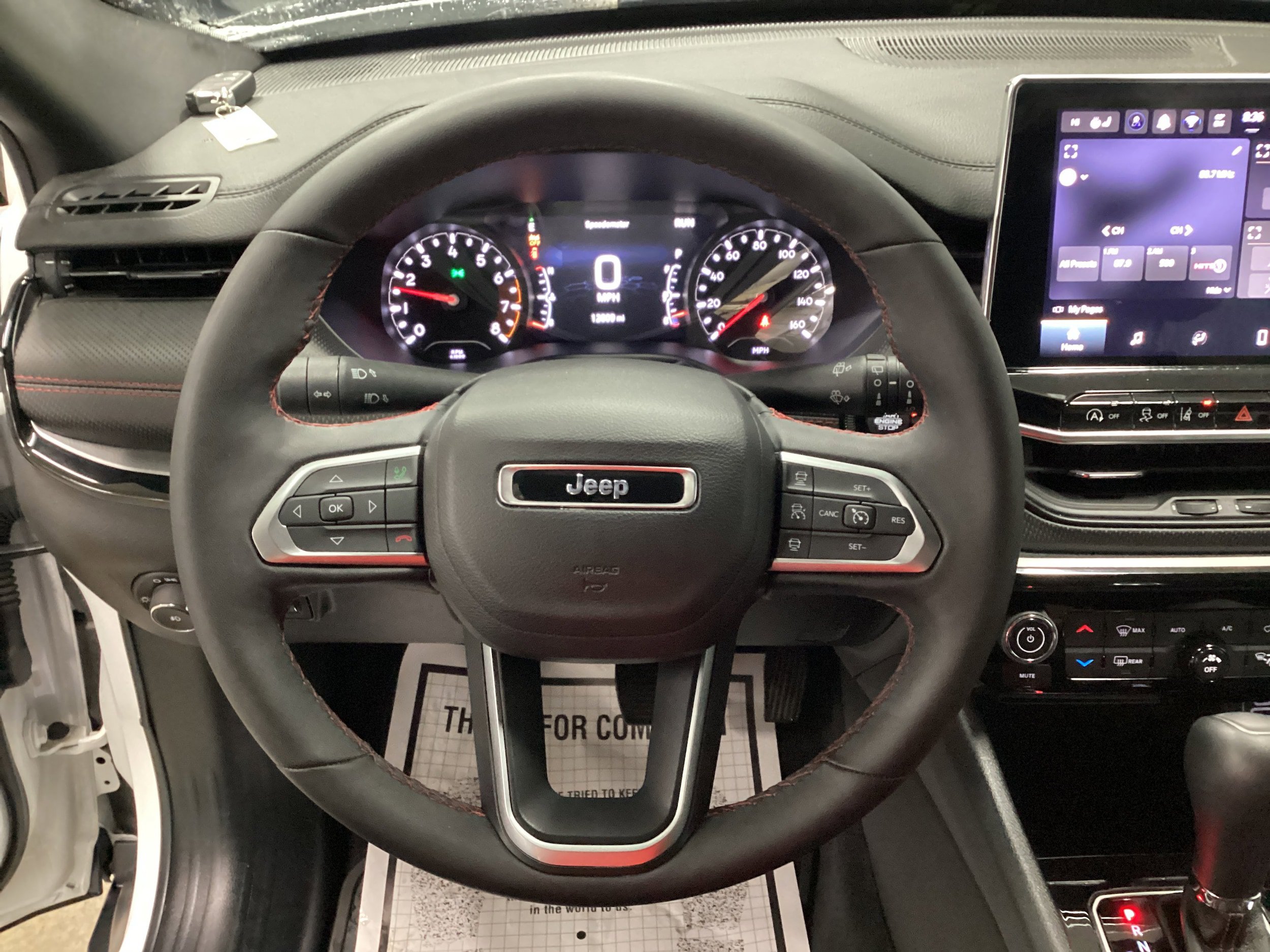 Used 2024 Jeep Compass Trailhawk w/ Trailhawk Convenience Group AWD/4WD image 19