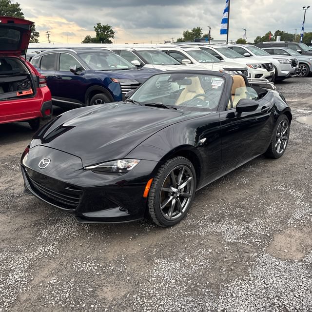 Used 2016 MAZDA MX-5 Miata Grand Touring RWD image 1