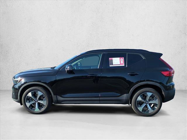 Used 2023 Volvo XC40 B5 Plus w/ Driver Assist Package image 9