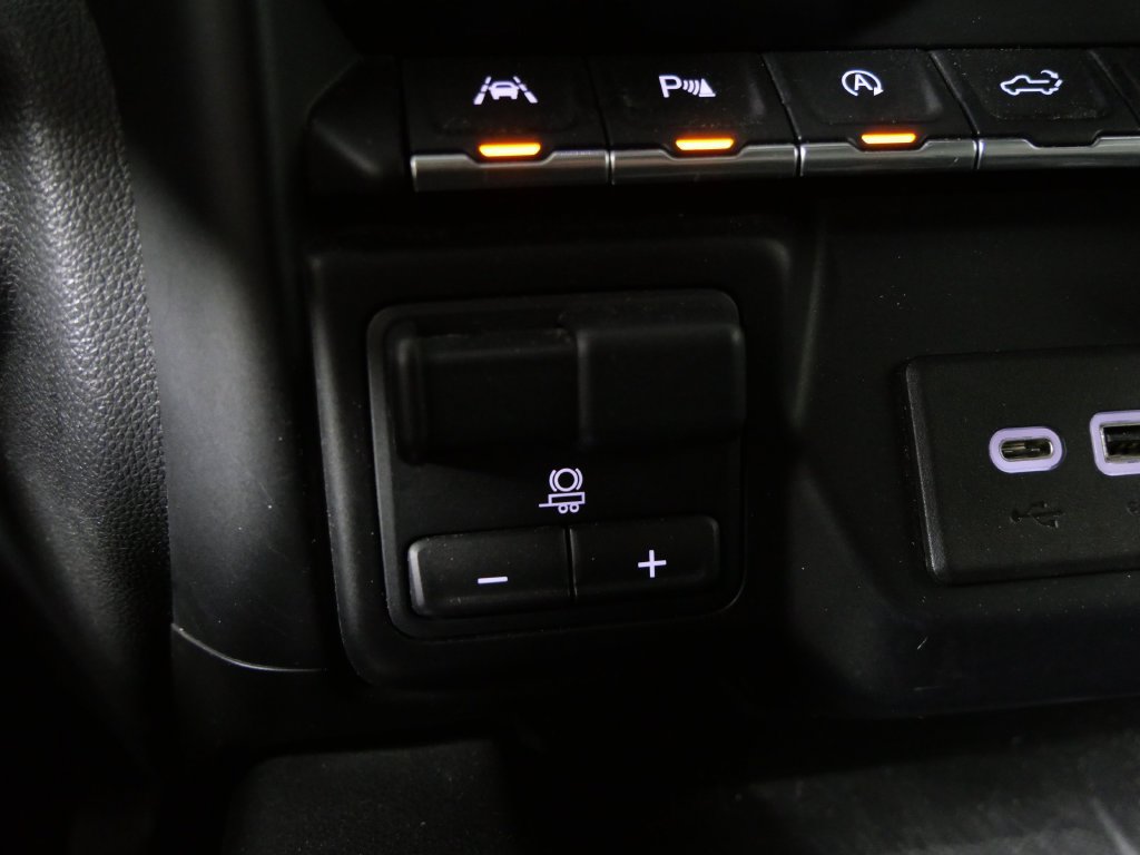 Used 2020 GMC Sierra 1500 AT4 w/ AT4 Premium Package AWD/4WD image 30