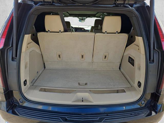 Used 2023 Cadillac Escalade Premium Luxury image 6