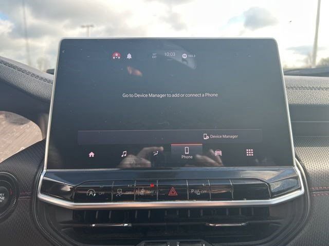 Used 2023 Jeep Compass Trailhawk image 20