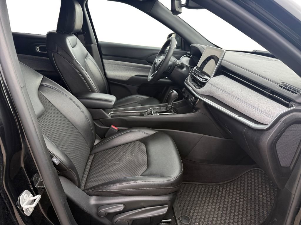 Certified 2023 Jeep Compass Latitude w/ Sun and Sound Group image 15