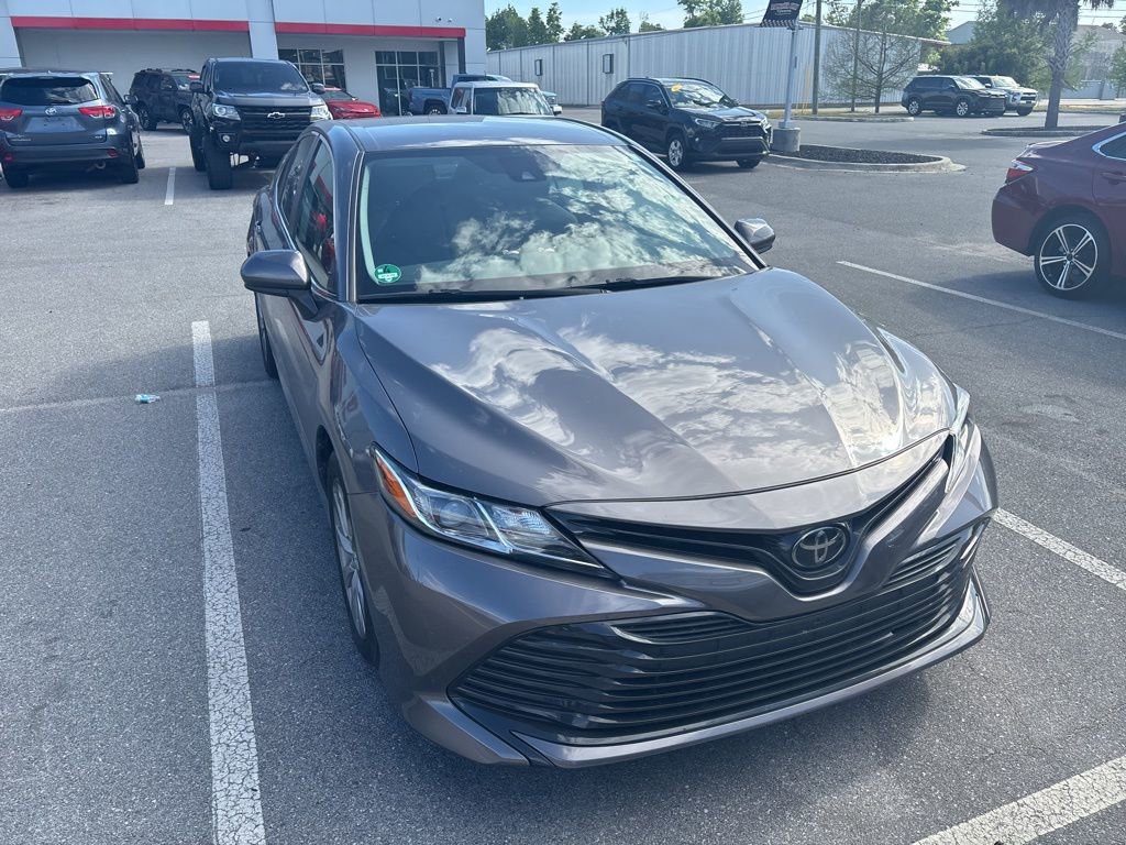 Used 2020 Toyota Camry LE FWD image 11