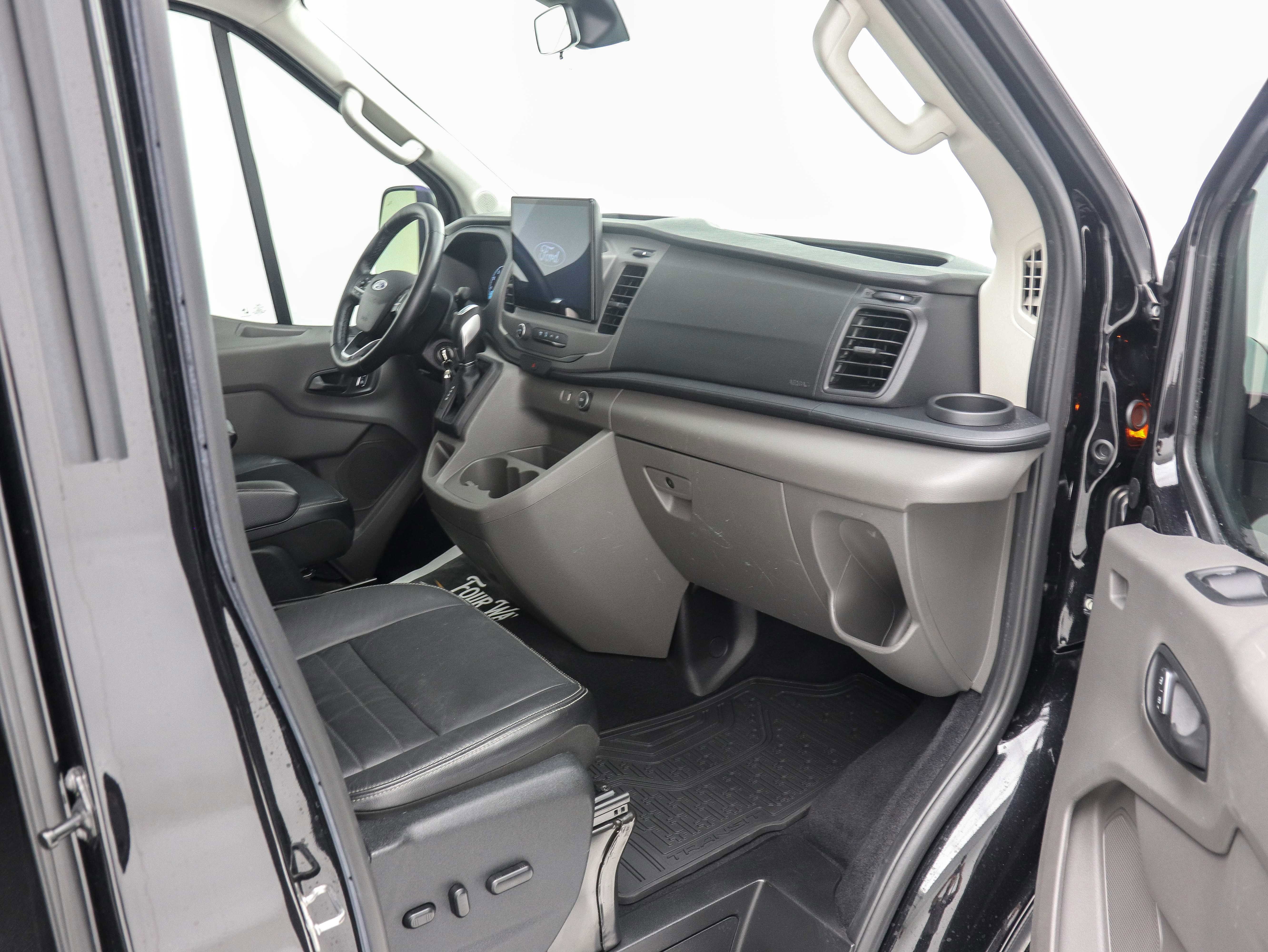 Used 2022 Ford Transit 350 XLT image 16