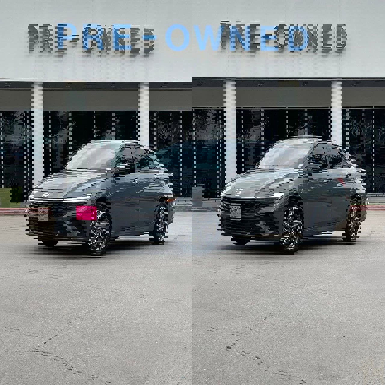 Used 2025 Hyundai Elantra Sport image 2