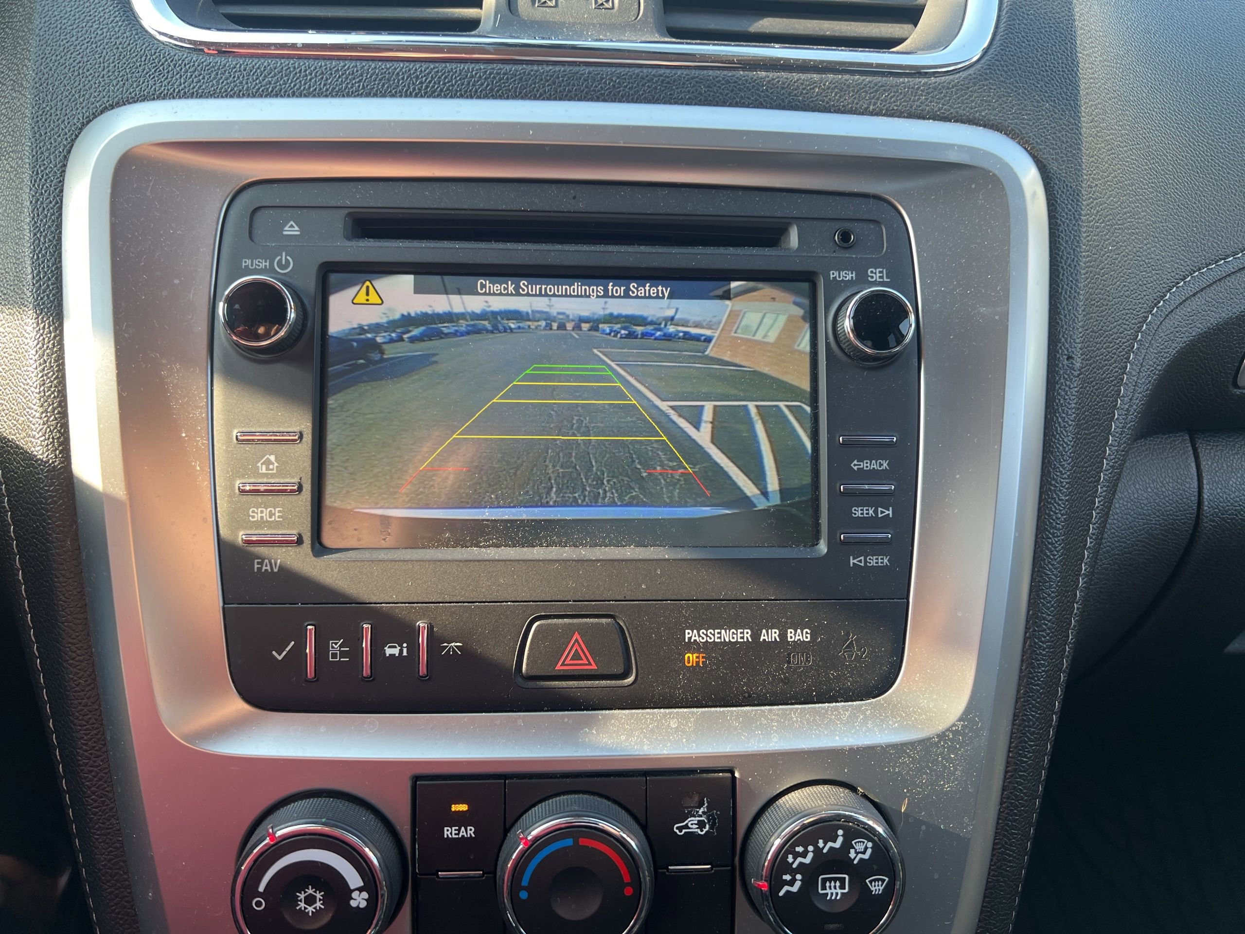 Used 2015 GMC Acadia SLE image 15