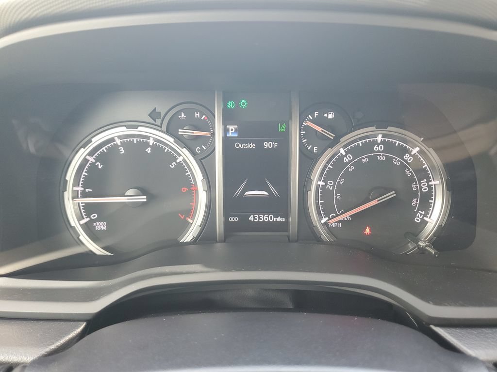 Used 2022 Toyota 4Runner TRD Off-Road AWD/4WD image 21