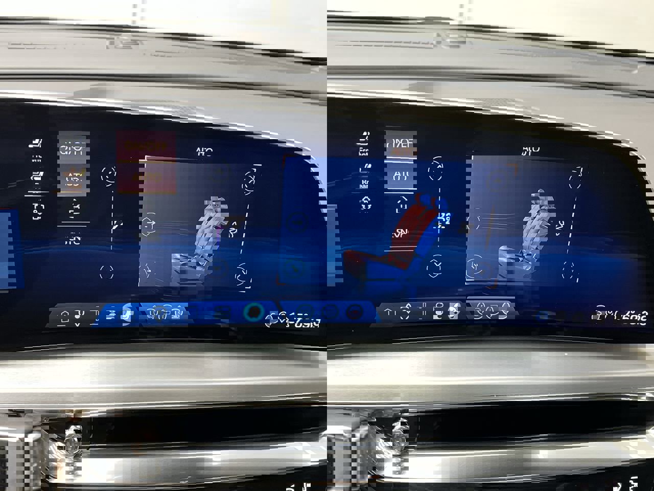 Used 2024 Cadillac Lyriq Luxury w/ LPO, Floor Liner Package image 20